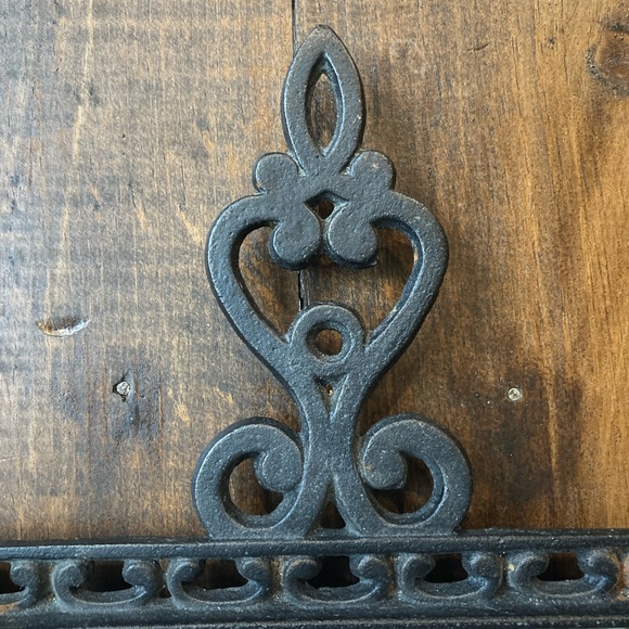 MCM Cast Iron Ceramic Tile Drummer Boy Retro Blues Greens 12x8” Vintage Trivet - Picture 2 of 14